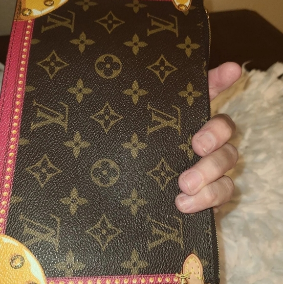 Copy - ✨💕LV Pouch Neverfull Limited edition Summer trunks collection 2018✨💕 - Picture 6 of 11